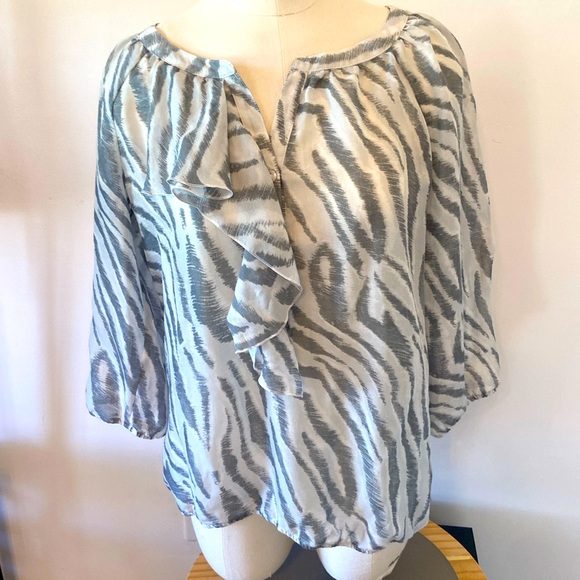 Ann Taylor Loft Animal Print Blouse Gray White Size Medium - Picture 1 of 7